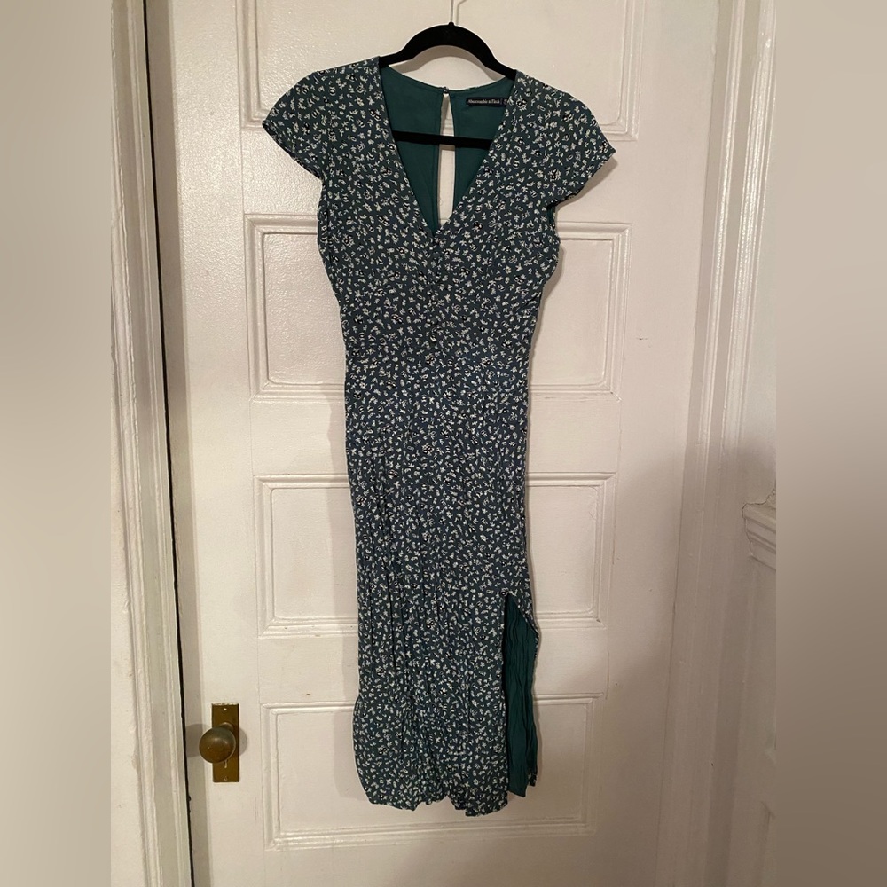 Abercrombie & Fitch green dress
